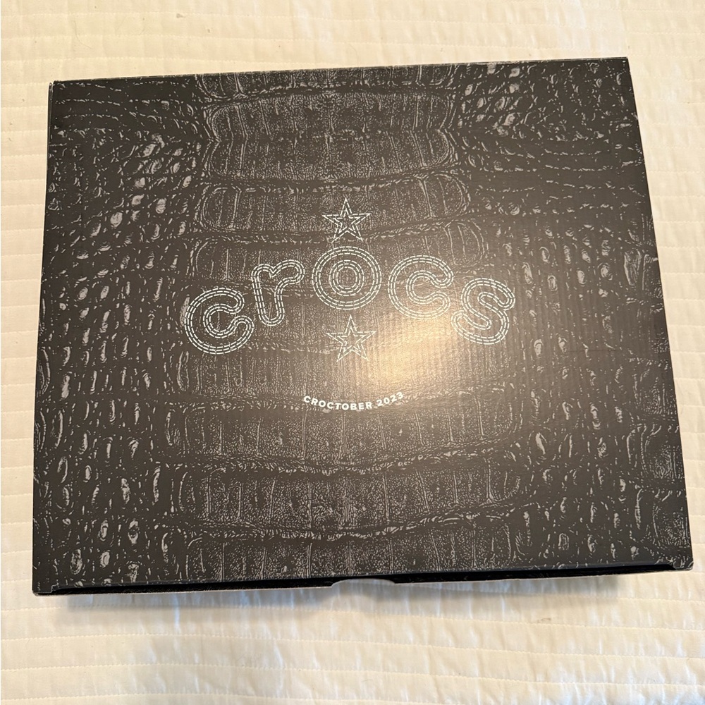 NWT CROCS Classic Cowboy Boot in Black - Picture 2 of 4